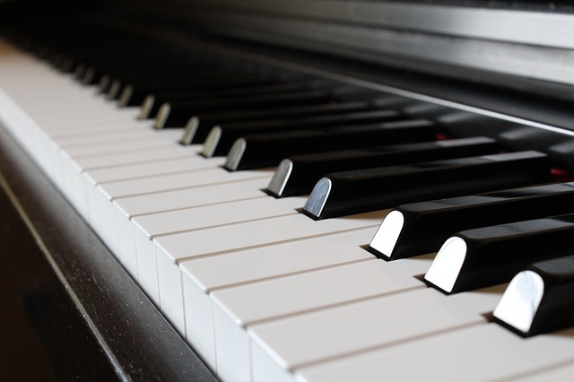 klávesy klavíru
